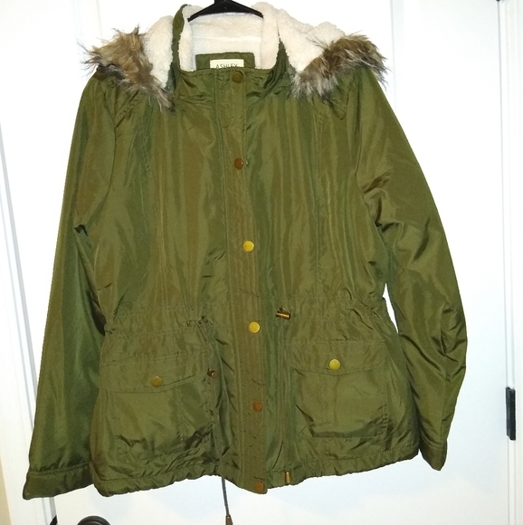 Ashley By 26 International Jackets & Blazers - Ashley by 26 Int. faux fur hoodie XL green jacket